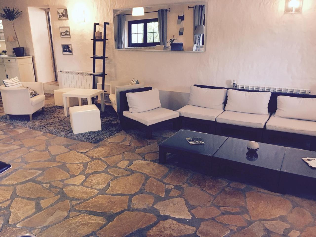 Hotel Lou Cigaloun Saint-Antonin-du-Var Exterior foto